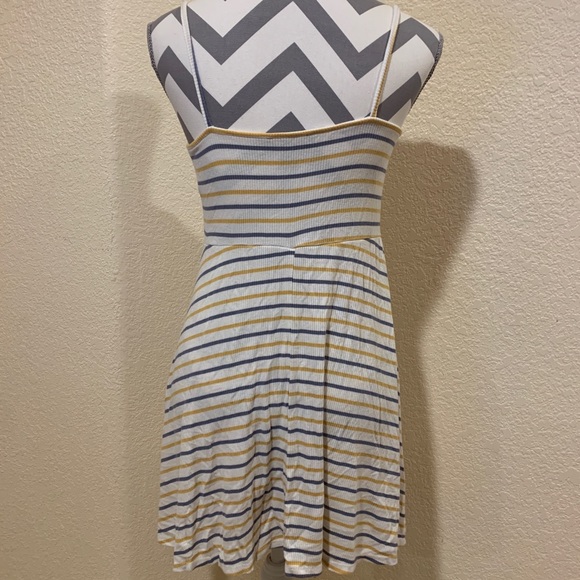 Yellow, grey, & white noodle strap summer dress size large forever 21 - Picture 2 of 4